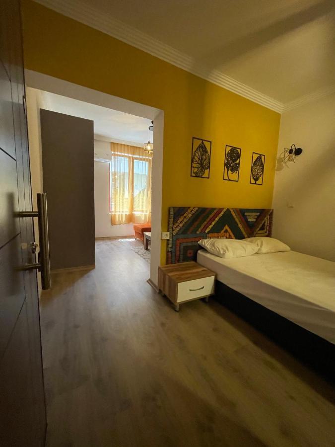 Betas Guesthouse Antalia Esterno foto